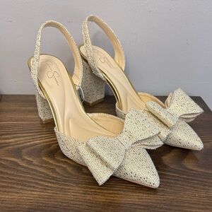 NWT Jessica Simpson Gold Textured Heels with Bow